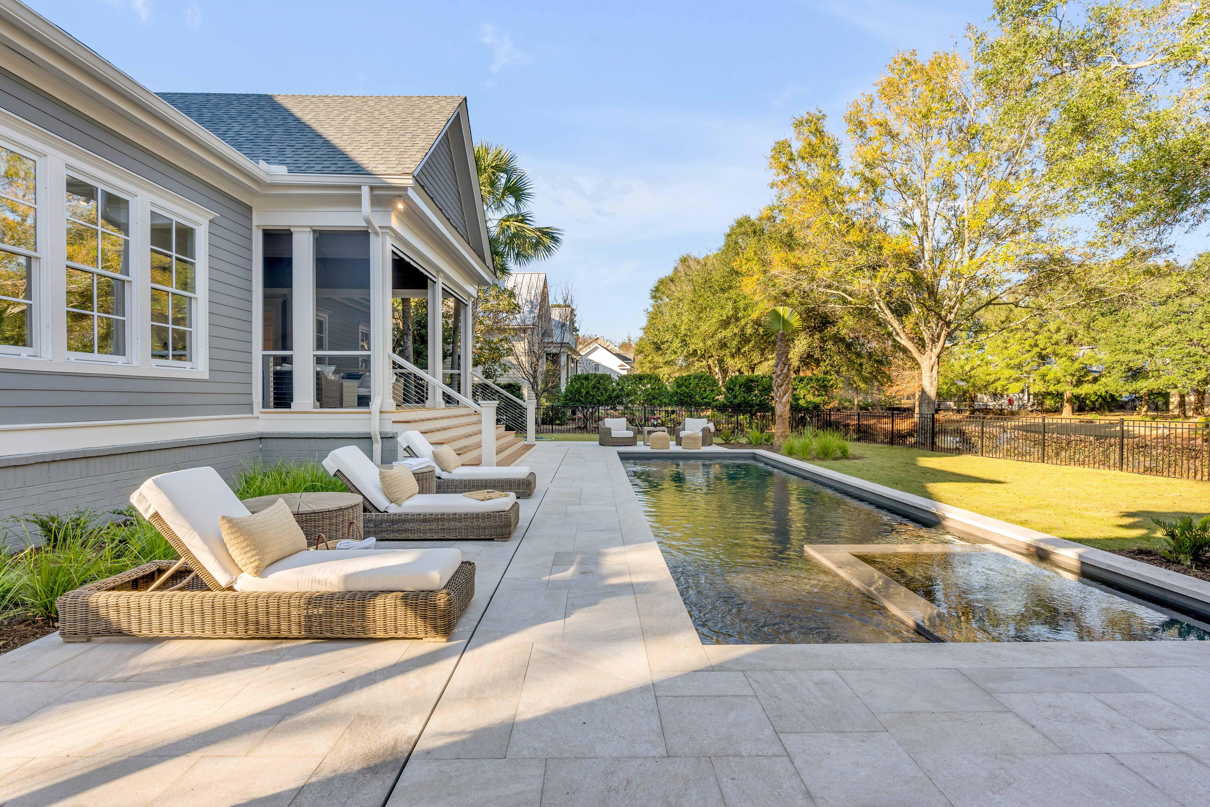 Fairwater Harbor Wicker Chaise Lounge