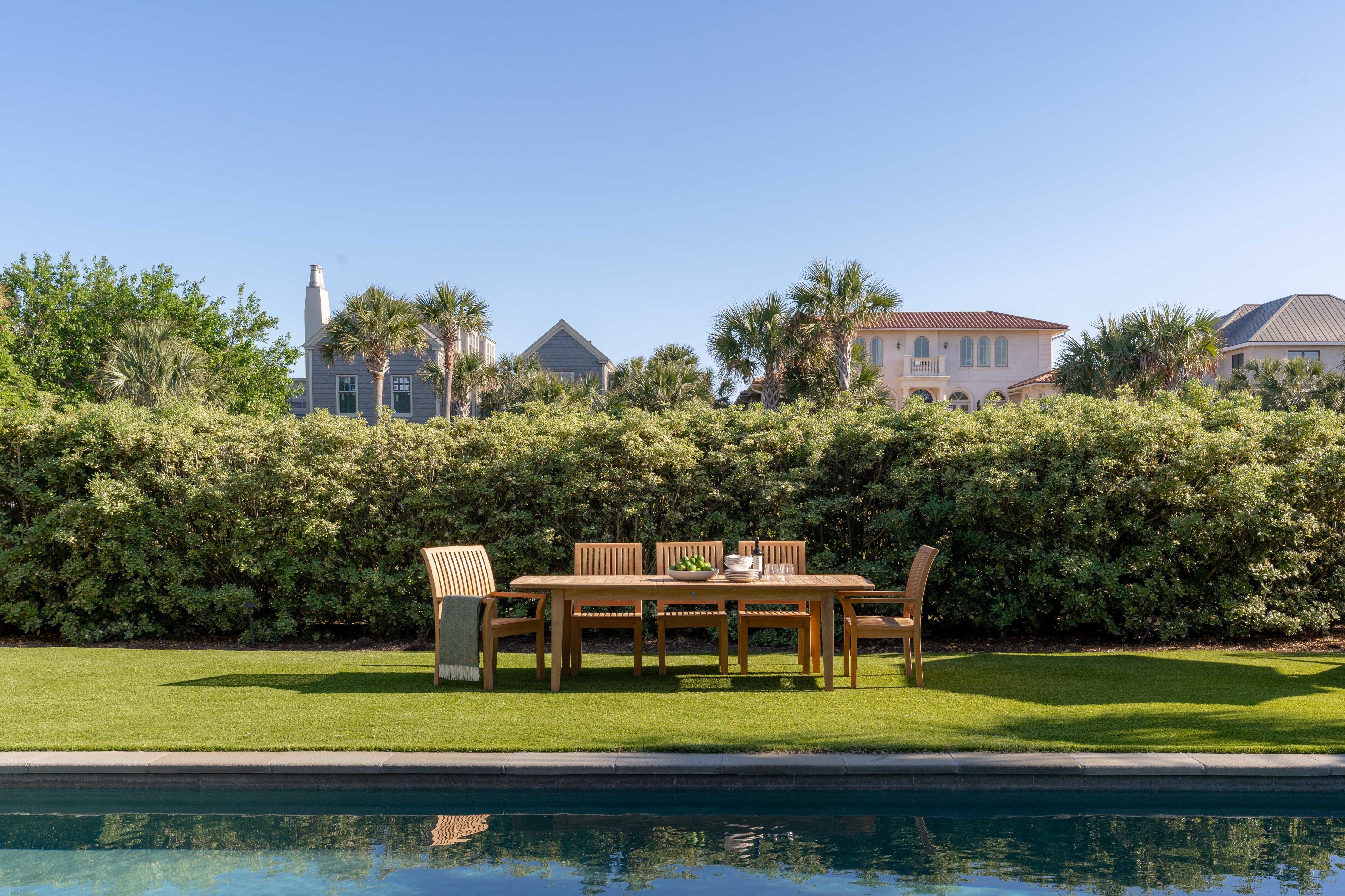 Best Teak Dining Set For Outdoors